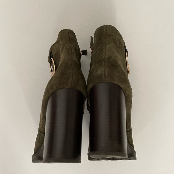 Tory Burch Sofia Lug Sole Bootie Green Suede Gold Logo 10.5 olive army Academia - Picture 4 of 12